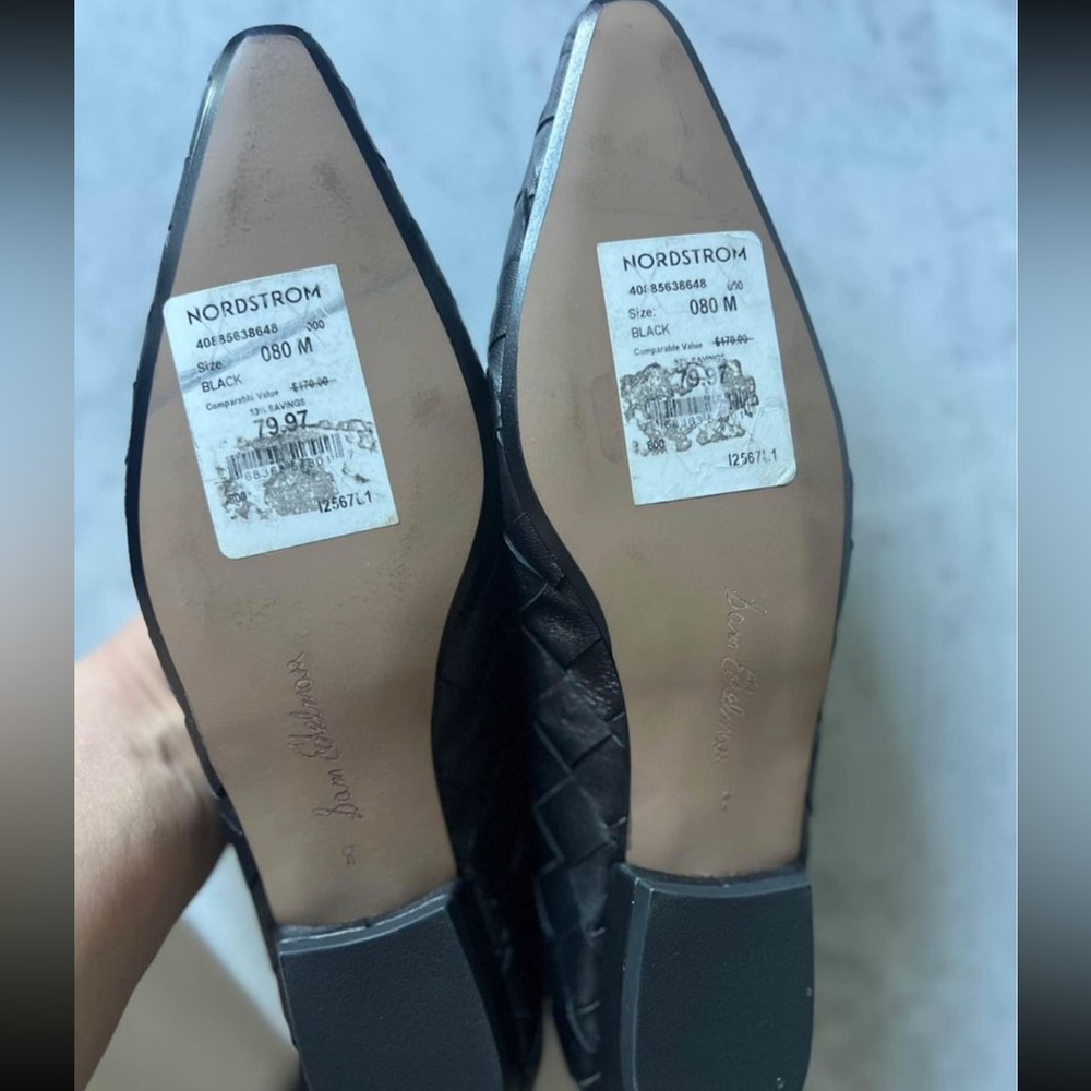NEW Sam Edelman weave black flats
Size 8